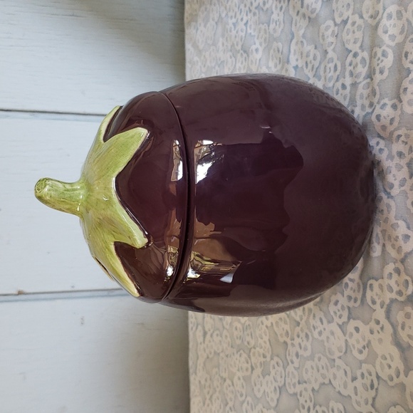 Eggplant Lidded Container Hearth and Home Designs - Picture 1 of 13